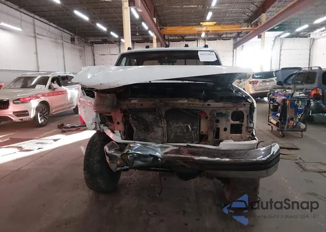 1997 Ford F-350 Xl z USA, uszkodzony, nr VIN 1FTJW36F6VEB22758